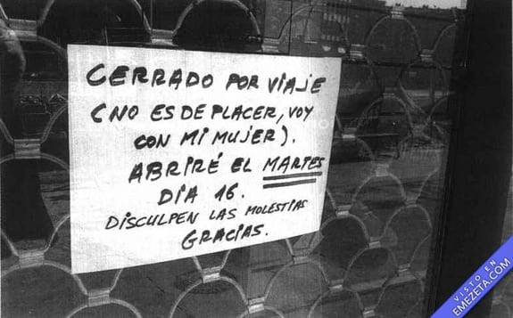 Carteles desconcertantes: Cerrado viaje placer mujer