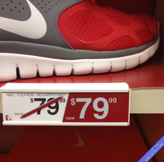 Carteles desconcertantes: Nike en oferta