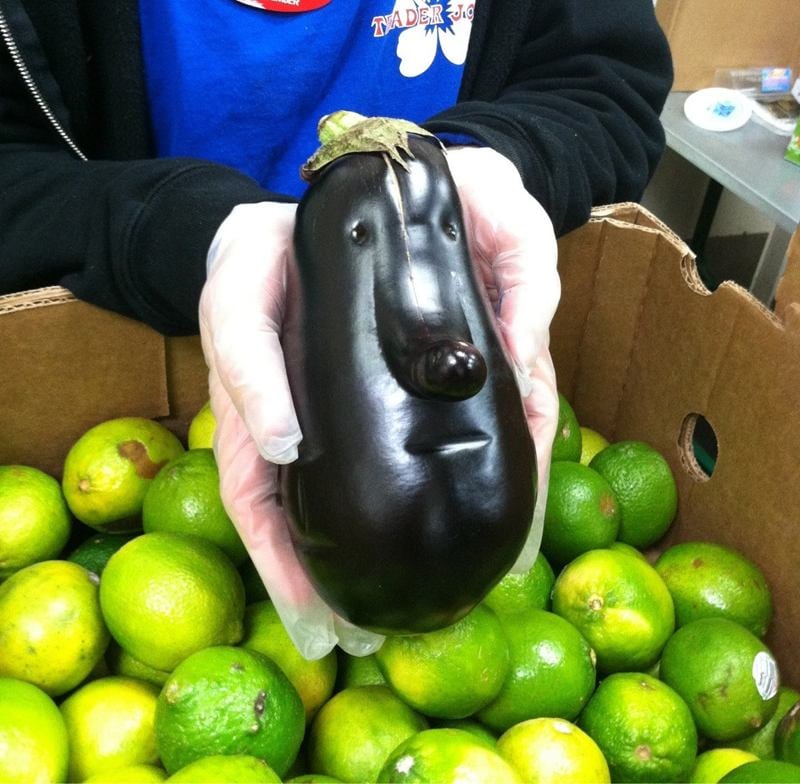Pareidolia: Mama berenjena