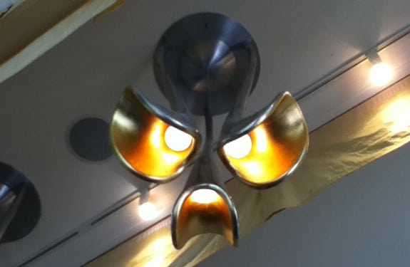 Pareidolia (rostros o figuras en imágenes): Angry Lamp