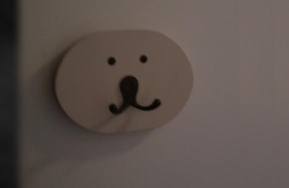 Pareidolia (rostros o figuras en imágenes): El perchero osito más mono de Internet (Cute rack)