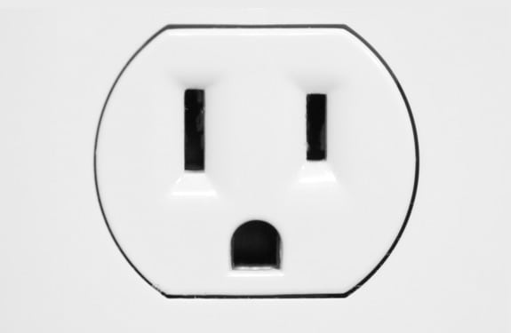 Pareidolia (rostros o figuras en imágenes): Socket Shocked
