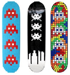 space invaders skates monopatines